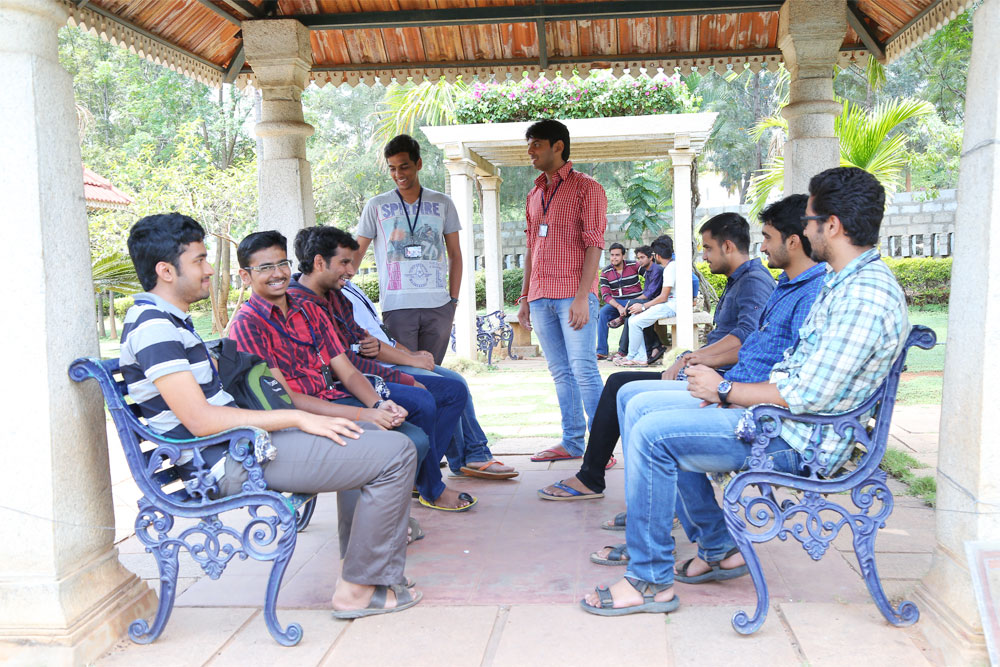 Lounges in College Garden